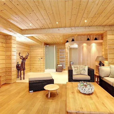 Chalet D'exception Avec Sauna Et Jacuzzi, Acces Direct Aux Pistes - Fr-1-563-111 *
