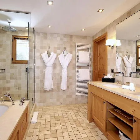 D'exception Avec Sauna Et Jacuzzi, Acces Direct Aux Pistes - Fr-1-563-111