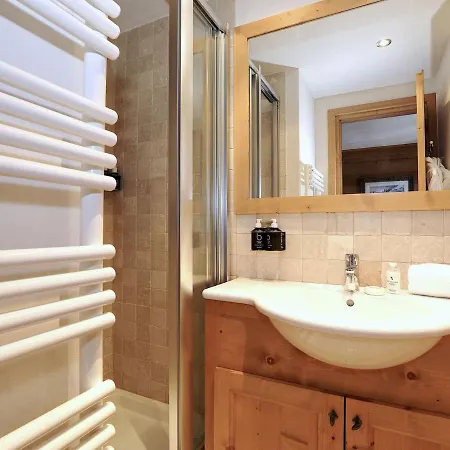 D'exception Avec Sauna Et Jacuzzi, Acces Direct Aux Pistes - Fr-1-563-111