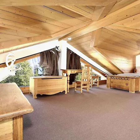 D'exception Avec Sauna Et Jacuzzi, Acces Direct Aux Pistes - Fr-1-563-111 Chalet *
